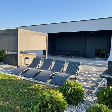 K Relax Place, Varazdinske Toplice, Modern Home With Sauna, Jacuzzi, Wifi 外观 照片