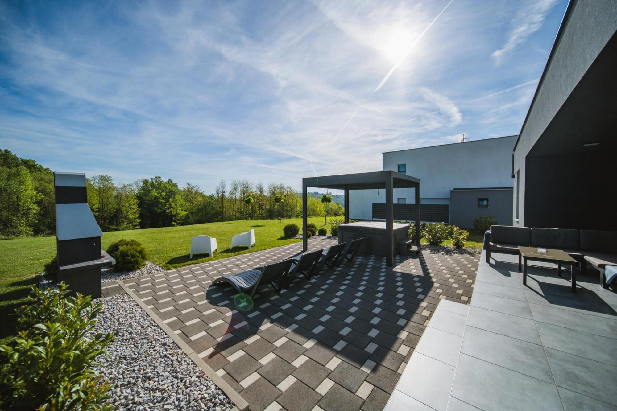 K Relax Place, Varazdinske Toplice, Modern Home With Sauna, Jacuzzi, Wifi 外观 照片